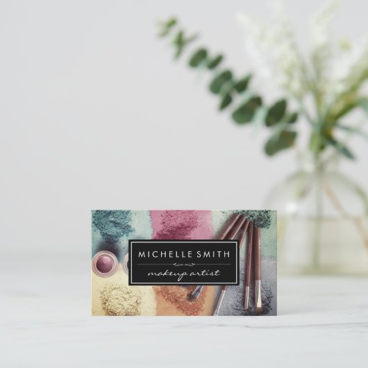Gekleurd make-uppoeder | visagiste visitekaartje (Staand voorkant)
