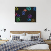 Gekleurde geleivis op zwarte achtergrond canvas afdruk (Insitu (Slaapkamer))