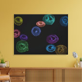Gekleurde geleivis op zwarte achtergrond canvas afdruk (Insitu (Woonkamer))