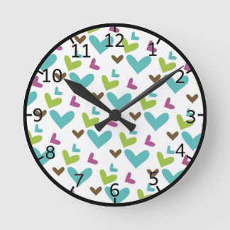 gekleurde harten ronde klok