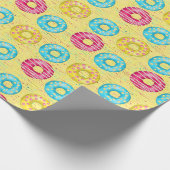 Gekleurde ijsdonuts verjaardag cadeaupapier (Hoek)