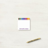 Gekleurde kleurpotloden post-it® notes (Op bureau)