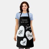 Gekookt met liefde Zwart & Wit Gepersonaliseerd Schort (Gedragen)