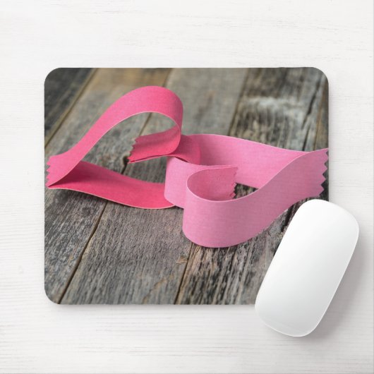 Gekoppelde papierharten op hout muismat (Met muis)