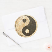Gekrabd en versleten  Yin Yang Ronde Sticker (Envelop)