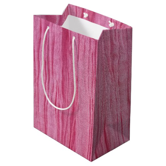 Gekreukelde Roze Crêpe Stof Medium Cadeauzakje (Achterkant Gekanteld)