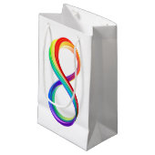 Gelaagd Rainbow Infinity symbool Klein Cadeauzakje (Voorkant Gekanteld)