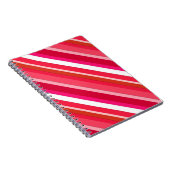Gelaagde snoepjes strepen - rood, roze en wit notitieboek (Rechterzijde)