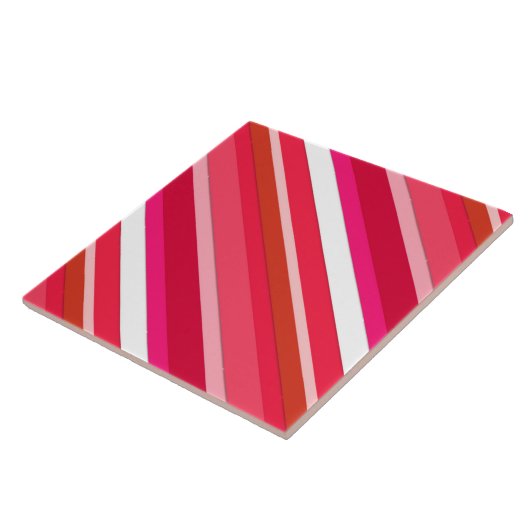 Gelaagde snoepjes strepen - rood, roze en wit tegeltje (Zijkant)