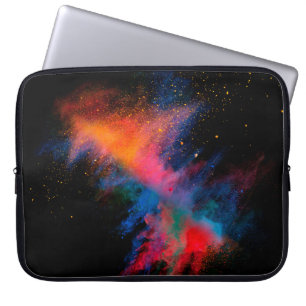 Gelanceerd kleurrijk poeder op zwarte achtergrondk laptop sleeve