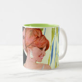 Geld voor haar tweekleurige koffiemok (Voorkant rechts)