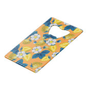 Gele aardbeien op sinaasappel creditkaart flessenopener (Achterkant Gekanteld)