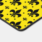Gele Achtergrond Fleur-de-lis Patroonontwerp Bureaumat (Hoek)