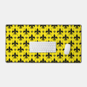 Gele Achtergrond Fleur-de-lis Patroonontwerp Bureaumat (Keyboard & Muis)