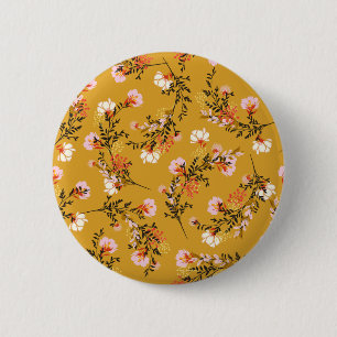 Gele achtergrondbloemen ronde button 5,7 cm