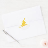 Gele amber Snow Ski Ronde Sticker (Envelop)