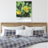 Gele Aster Wildflower Canvas Afdrukken (Insitu (Slaapkamer))
