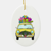 Gele auto met kerstcadeaus keramisch ornament (Achterkant)