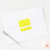 Gele bangwerkrooster met monogram vierkante sticker (Envelop)