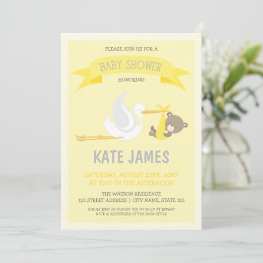 Gele Beer en Ooievaar Baby shower Invitation Kaart (Staand voorkant)