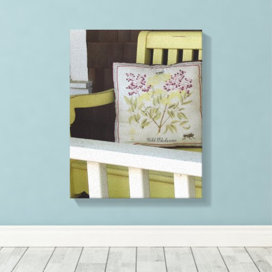 Gele Bench en Pillow - Martha's wijntuin Canvas Afdruk (Insitu (Houten vloer))