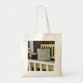 Gele Bench en Pillow - Martha's wijntuin Tote Bag
