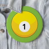 Gele biljartbal nummer één ronde button 6,0 cm (In situ)