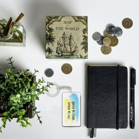 Gele blauwe oekraïense vlag verenigd in citaat sleutelhanger