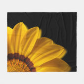 Gele bloem op zwarte achtergrond fleece deken (Voorkant (Horizontaal))