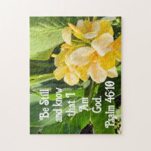 Gele bloem worden nog steeds en kennen Psalm 46:10