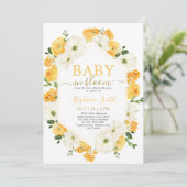 Gele Bloemen Baby in Bloom Baby shower Uitnodiging (Staand voorkant)