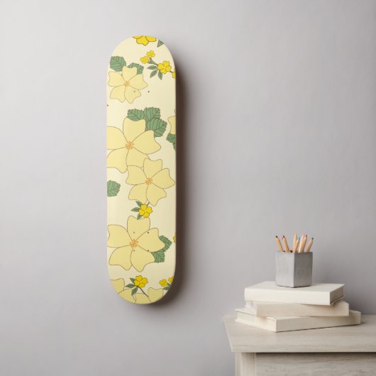 Gele bloemen, bloempatroon, patroon van bloemen persoonlijk skateboard (Muurkunst)