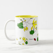 Gele bloemen en Kleine Mok Ladybugs (Links)