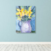 Gele bloemen in blauwe vaas waterverf canvas afdruk (Insitu (Houten vloer))