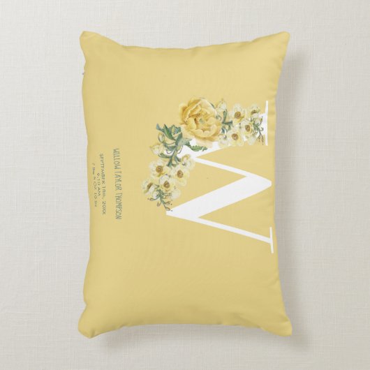Gele  bloemen Initiaal Baby Birth Stats Accent Kussen (Voorkant(Verticaal))