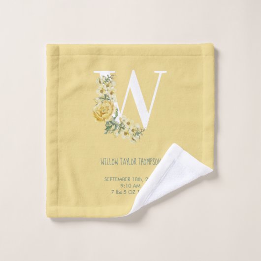 Gele  bloemen Initiaal Baby Birth Stats Bad Handdoek (Wasdoekje)
