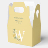 Gele  bloemen Initiaal Baby Birth Stats Bedankdoosjes (Geopend)