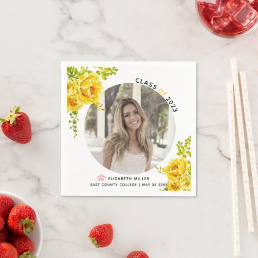 Gele bloemen Klasse 2022 Foto van afstuderen Servet (Insitu)