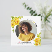 Gele bloemen Klasse van 2025 afstuderen foto Aankondiging (Staand voorkant)
