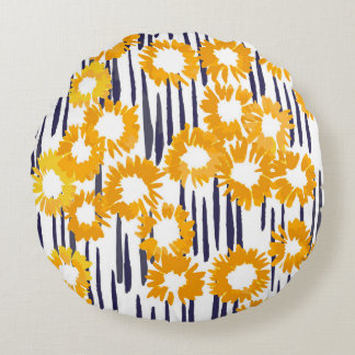 Gele bloemen: met de hand beschilderd  rond kussen