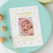 Gele bloemen Nieuwe geboorte van de baby. Leuke bl Aankondiging