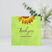 Gele bloemen op Abstract Groen Monogram (Staand voorkant)