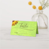 Gele Bloemen op Abstracte Groene Bruiloft Plaatskaartje (Voorkant)