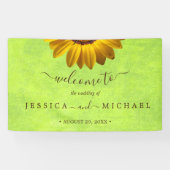 Gele Bloemen op Abstracte Groene Bruiloft Spandoek (Horizontaal)