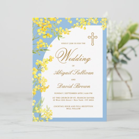 Gele bloemen op lichtblauwe religieuze bruiloft kaart (Staand voorkant)