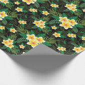 Gele bloemige groene bladeren verjaardag bruidsfee cadeaupapier (Hoek)