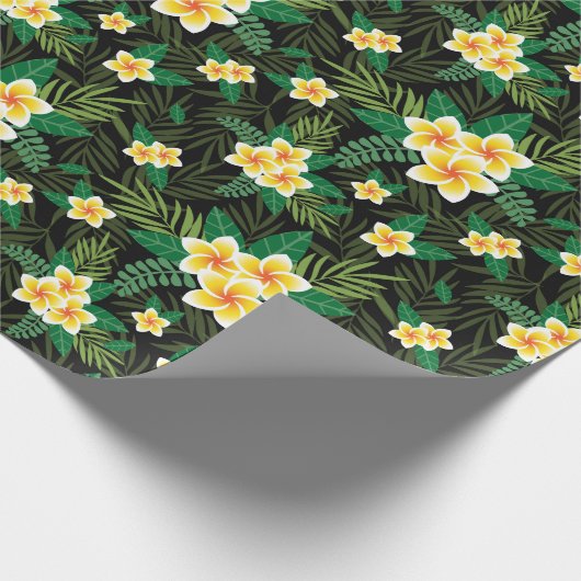 Gele bloemige groene bladeren verjaardag bruidsfee cadeaupapier (Hoek)