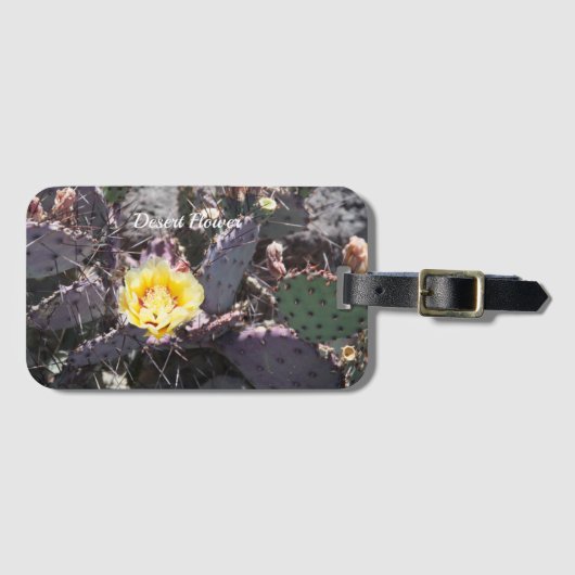 Gele cactus bloem in de lente bagagelabel (Voorkant (horizontaal))