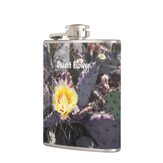 Gele cactus bloem in de lente heupfles (Links)