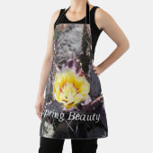 Gele cactus bloem in de lente schort (Insitu)